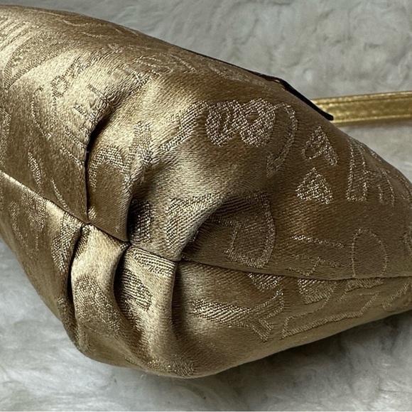 Coach Poppy Storypatch - Picture 8 of 16